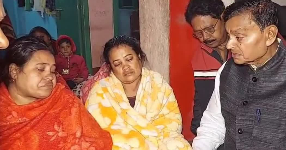 SIR के डर से महिला ट्रेन के आगे कूदी, मंत्री स्वपन देबनाथ ने BJP और चुनाव आयोग पर लगाया आरोप