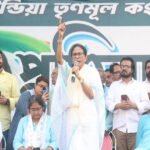 “तुमने बंगाल लिया, मैं अब दिल्ली लूंगी…चुनाव आयोग पर बरसीं ममता बनर्जी