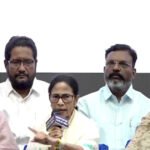 ‘ज्ञानेश कुमार चोर है, डाकू है’, CEC पर ममता का तीखा हमला, इंडिया गठबंधन संग सड़क पर उतरेंगी