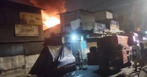 कोलकाता के बाघाजतिन बाजार में भीषण आग, 15 दमकल गाड़ियों ने तीन घंटे में पाया काबू