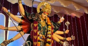 मां दुर्गा की आधी डूबी प्रतिमाओं की तस्वीरें लेने और प्रसारित करने पर रोक, मुंबई पुलिस ने लगाया प्रतिबंध
