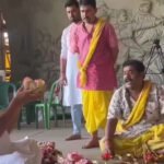 पश्चिम बंगाल: मुख्यमंत्री सुवेंदु अधिकारी ने महाष्टमी के पावन अवसर पर कांथी के नंदनी क्लब में मां दुर्गा की आरती की और पूजा-अर्चना की